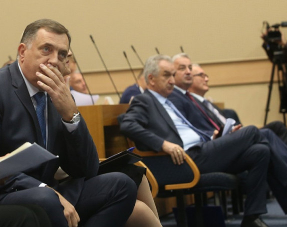 Šarović: Dodik zaboravio da kaže Vučiću da su on i njegov SNSD učestvovali u prenosu nadležnosti