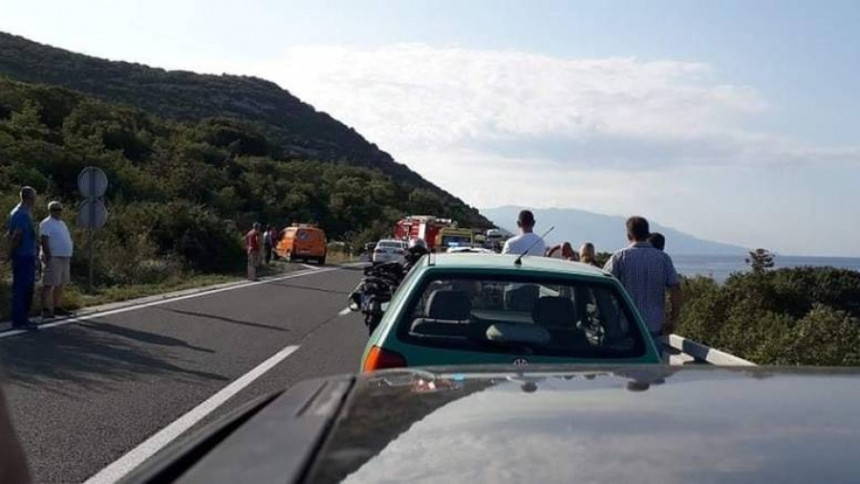 Тешка несреча на Јадранској магистрали, има погинулих