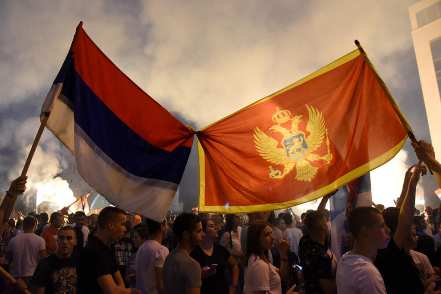 Desetine hiljada građana Podgorice slavi pobjedu