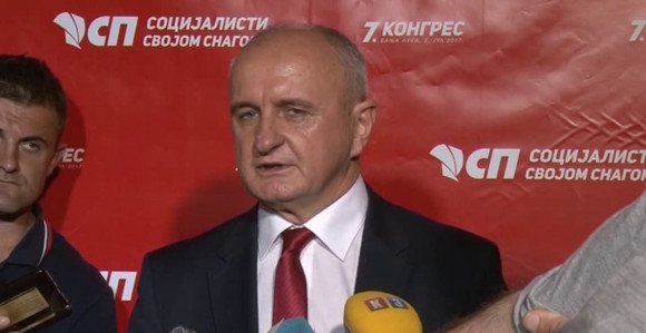 SP RS razmatra povlačenje podrške Igoru Radojičiću