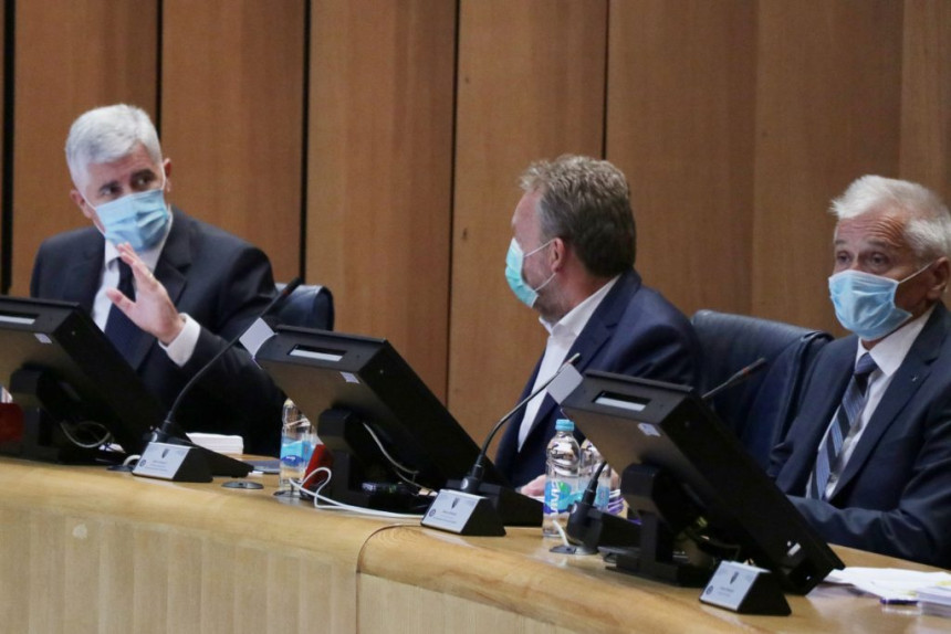 Blokadom ušteda SNSD i HDZ pokazali koliko su bahati