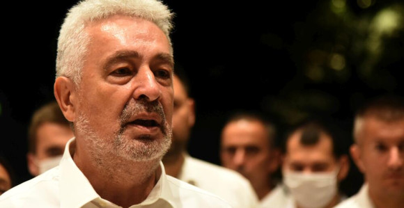 "Prebacuju milione iz državnih na privatna preduzeća"