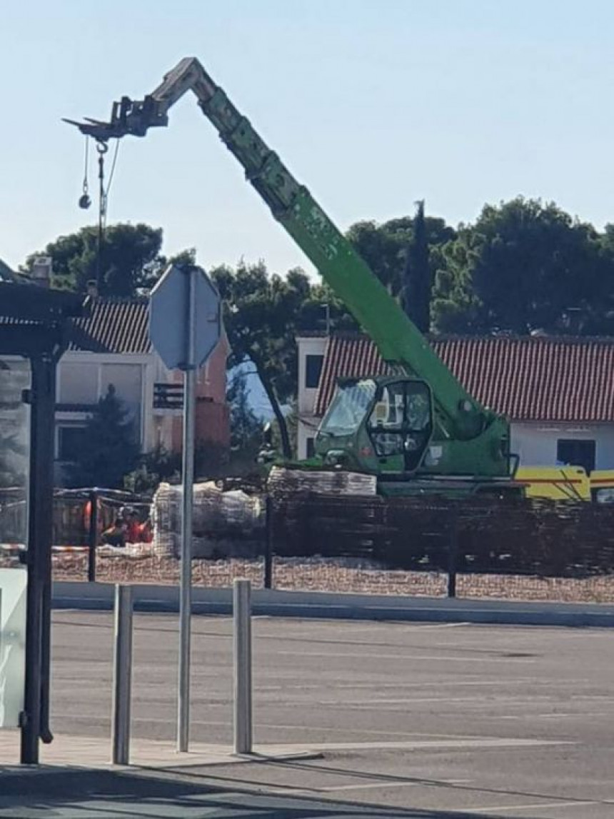 Hrvatska: Na radnika iz BiH pala dizalica na gradilištu