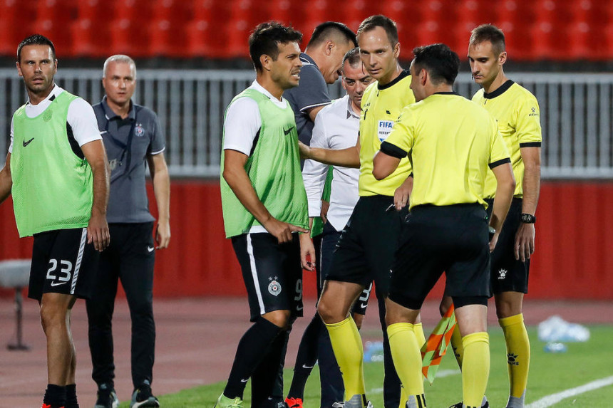 Zvezdaši objavili sporne situacije Zvezde i Partizana