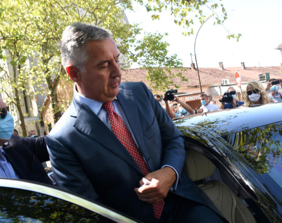 Đukanović može da odugovlači prenos vlasti do januara