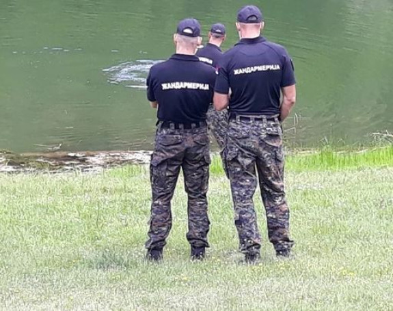 Djeca prijavila da se utopila djevojčica (7)