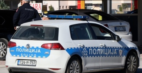 Uhapšen zbog sumnje da je vezao psa i vukao po ulici