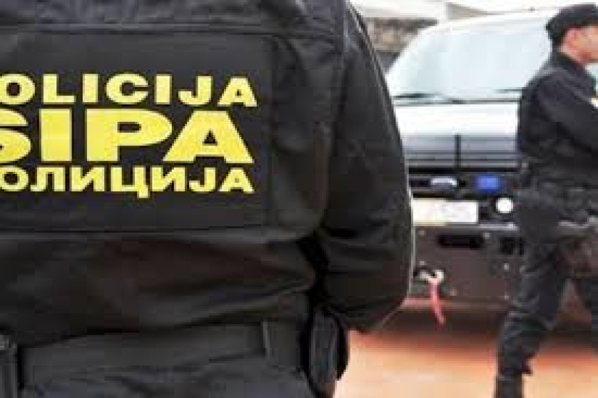 Припадници СИПА-е ухапсииа мајора ВРС у Угљевику