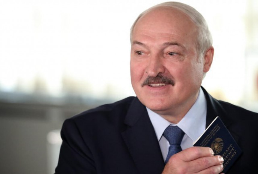 Lukašenko: Iza protesta stoje SAD i "mala buržoazija"