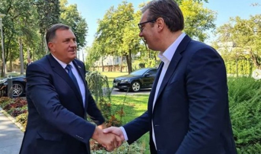 Prvi susret Vučića sa Dodikom nakon Vašingtona