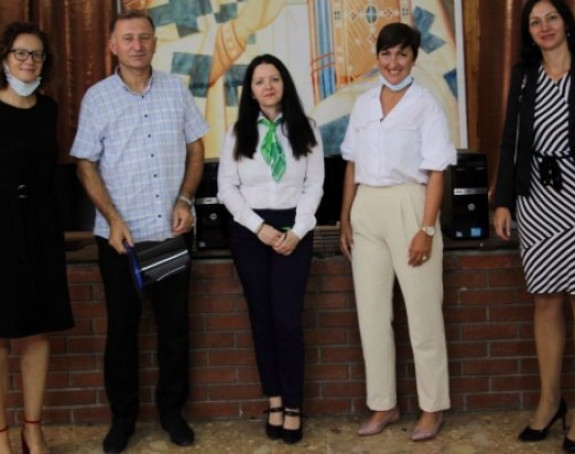 Sberbank donirala računare za dvije škole u Brodu