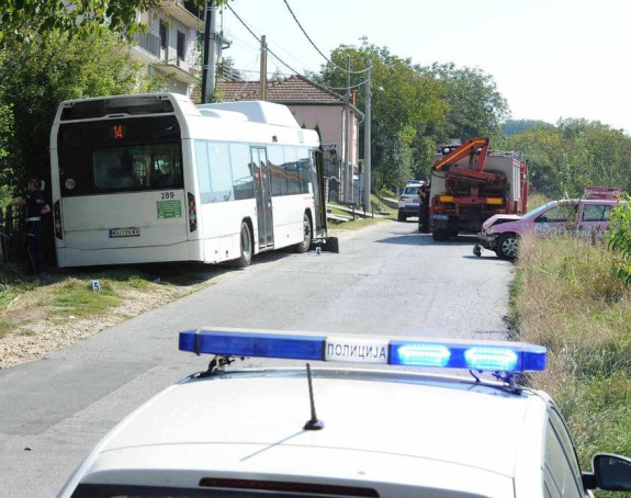 Autobus pregazio vozača taksija u Kragujevcu