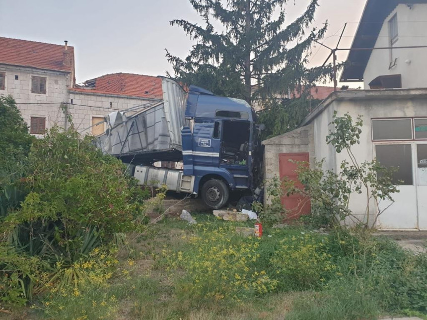 Hrvatska: Kamion se zabio u kuću, vozač povrijeđen