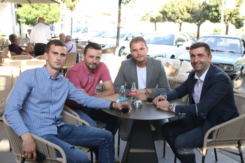 Opuštena priča i uzajmna podrška dvojice kandidata