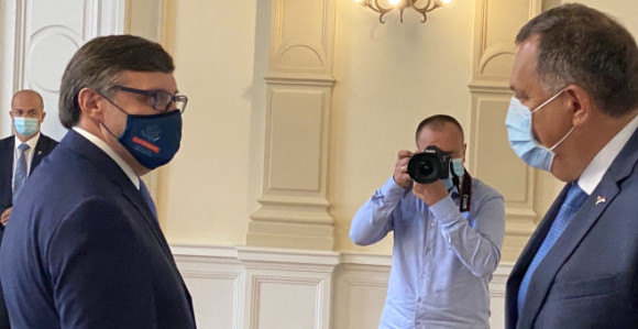 Vlast kleči pred strancima i traži nove kredite