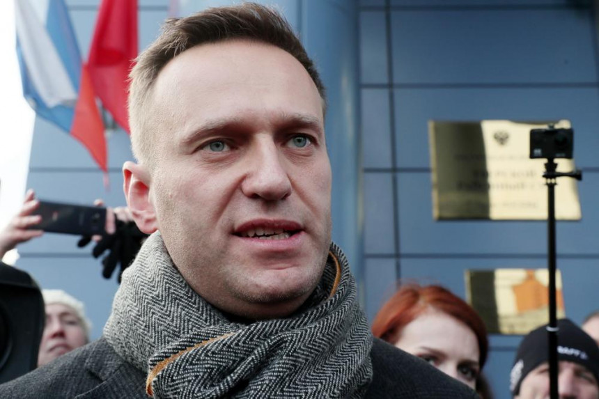 Navaljni nakon buđenja: Vraćam se u Rusiju!