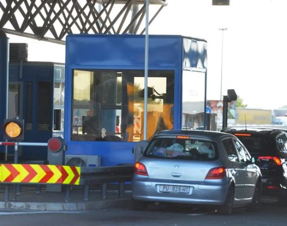Evo zašto turisti moraju što prije da se vrate iz CG