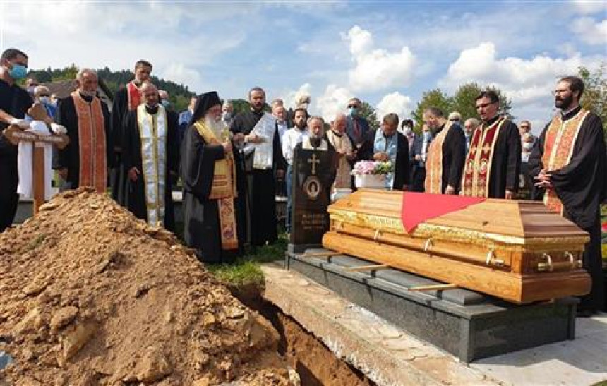 Сахрањен Момчило Крајишник на гробљу Прибањ код Пала