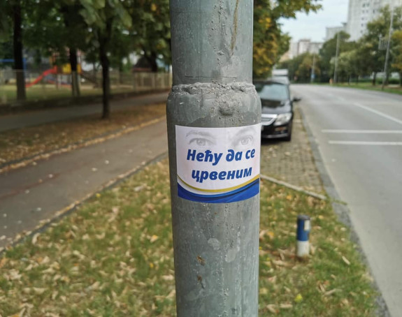 Ko je Banjaluku izlijepio plakatima 'Neću da se crvenim'?