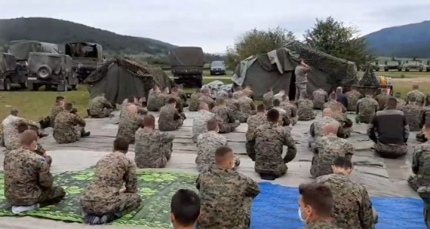 Bošnjački vojnici imali vjerski obred na Manjači (VIDEO)