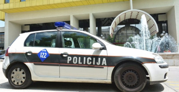 U Ilijašu pronađeni mrtva žena i povrijeđen muškarac