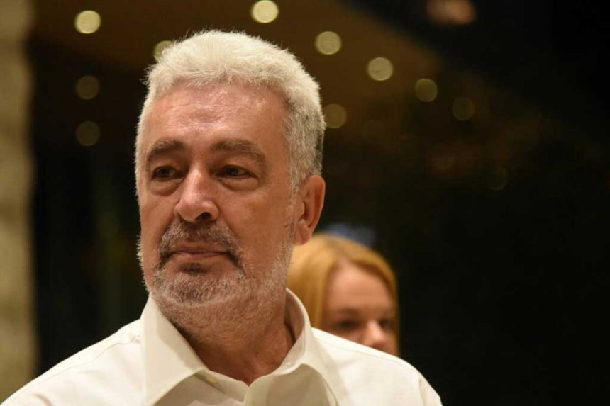 "Krivokapić došao taksijem u Skupštinu a ne majbahom"