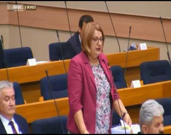 Najbolje da ona povuče kandidaturu za načelnika Modriče