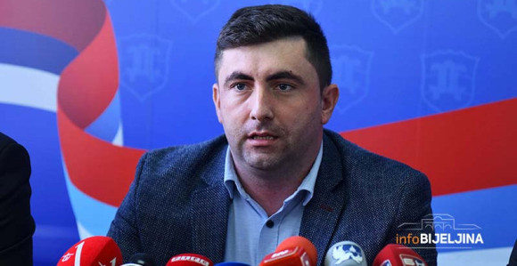 Da li je direktor UKC čuo za Hipokratovu zakletvu?