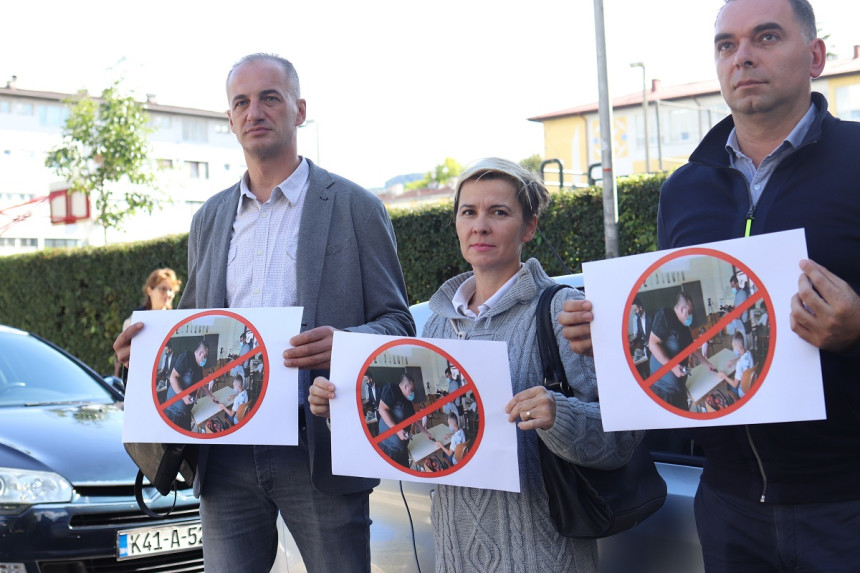 Осмислили начин да политичаре одврате од уласка у школе