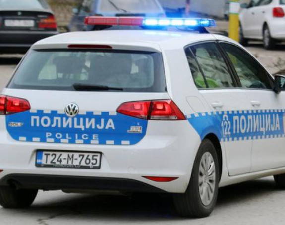 Eksplozija u Doboju, oštećen kafić i automobil