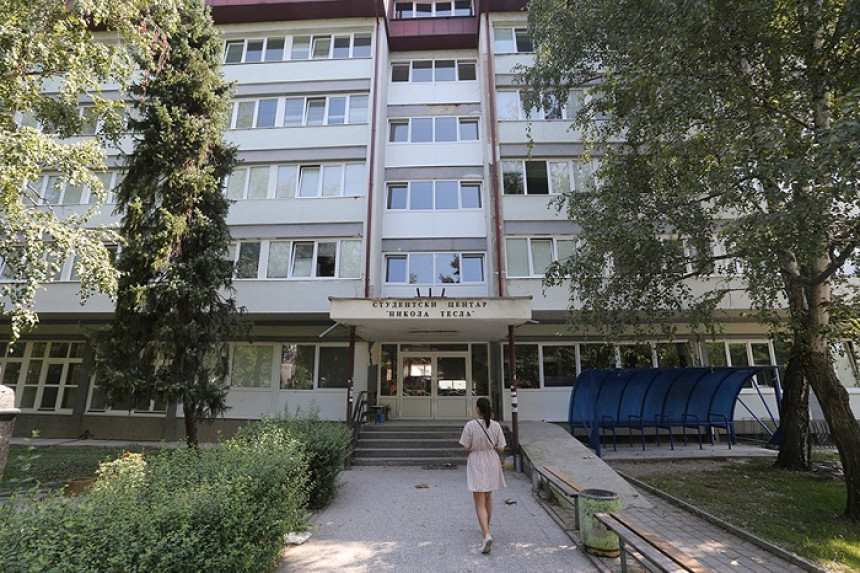 Dva studenta u Studenstkom domu zaražena koronom