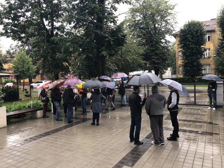 Sudski spor protiv MUP RS: Oni traže pravdu (VIDEO)