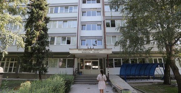 Dva studenta u Studenstkom domu zaražena koronom