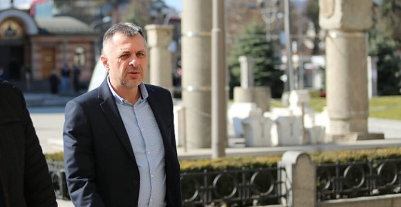 Radojičić nastavlja pritisak na birače i traži glasove!?