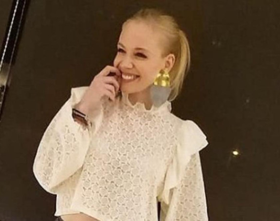 Jelena Rozga nema dečka a zbog korone se ne ljubi i ne grli!