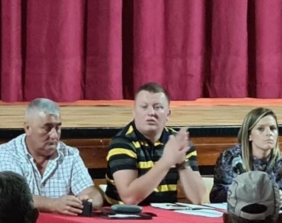 Aktivisti SNSD-a iz Rudog po Srbiji skupljali glasove
