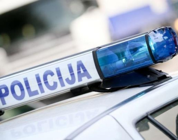 Zvornik: U sudaru više automobila, povrijeđen pješak