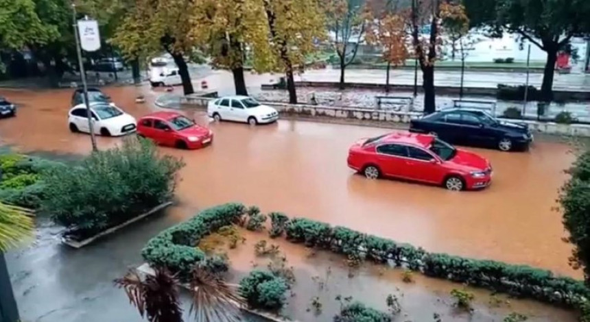 Nevrijeme na Jadranu: Gradovi pod vodom