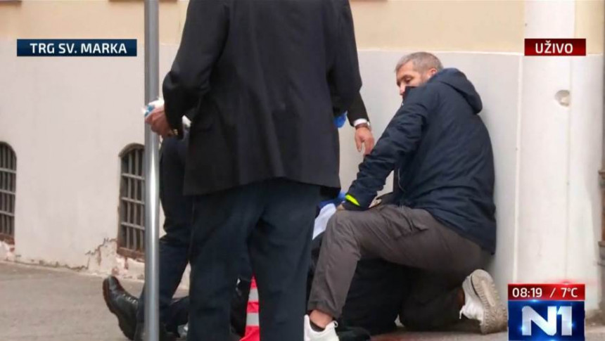 Упуцан полицајац испред зграде Владе Хрватске