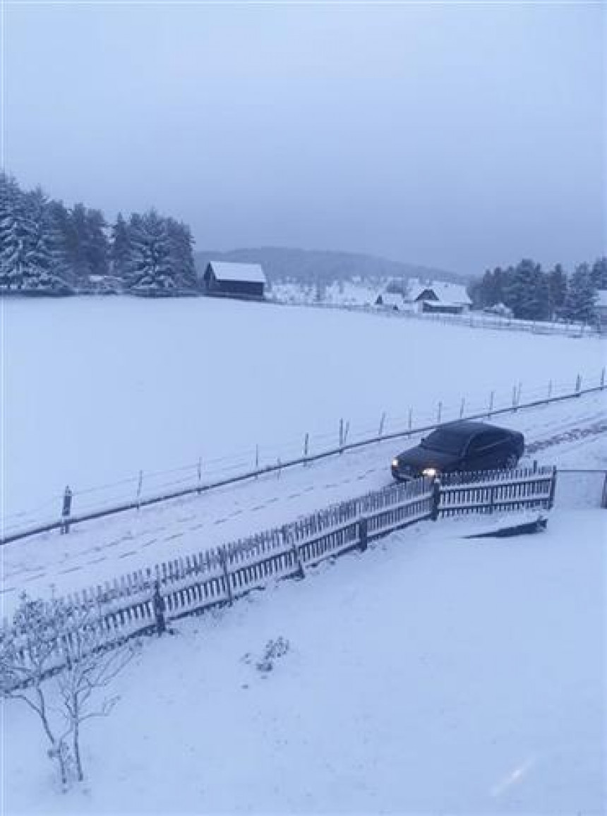 Prvi snijeg pao na Romaniji i Istočnom Drvaru