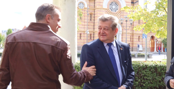 "Koja veličina, gradonačelnik koji je prevario narod?"