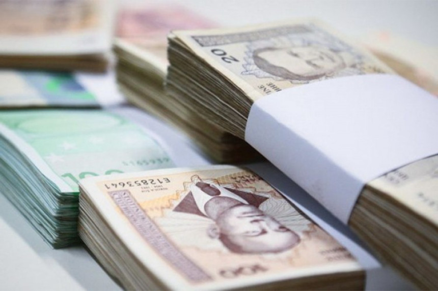 Lažni ministar partnerki "uzeo" 50.000 maraka