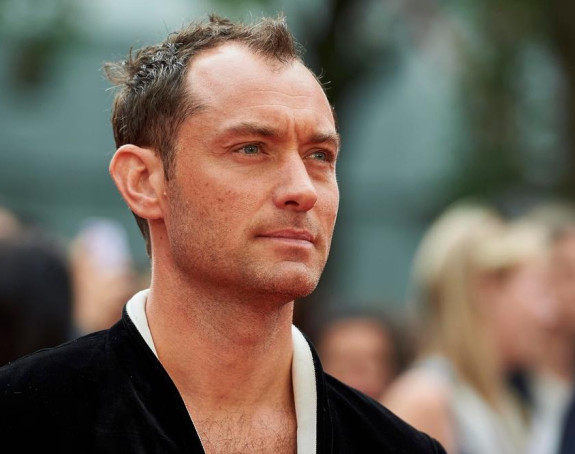 Džud Lo slamao srca holivudskim damama a sad šeta šesto dete!