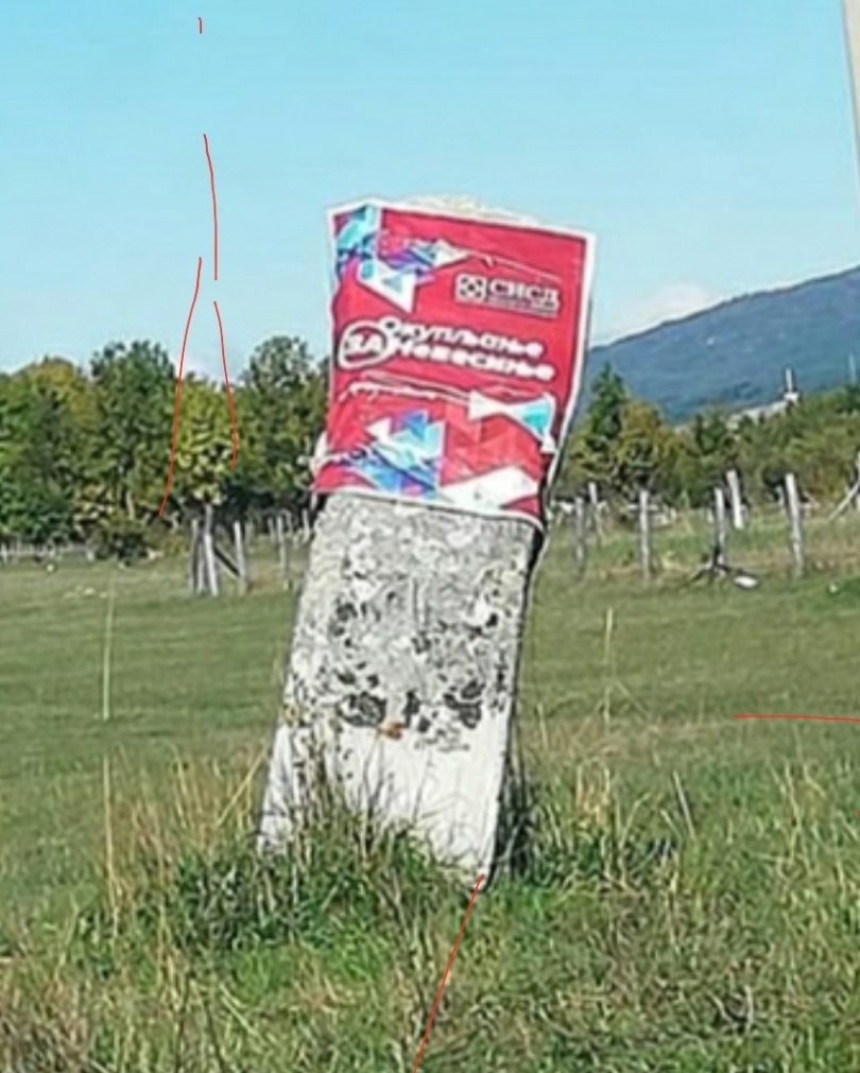 SNSD lijepi plakate i na spomenike?!