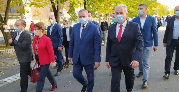 Ko će pomoći firmama koje nisu bliske vlasti?
