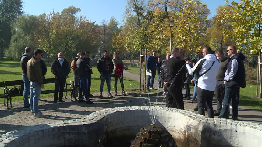 Protest ugostitelja, pozivaju Vladu da im pomogne