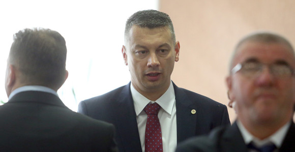 Nešić smijenjen da bi Dodik došao do miliona za izbore?!