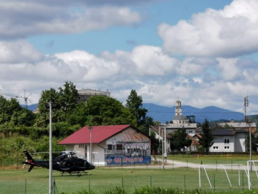 Ispunio obećanje: Helikopterom na stranački skup?!