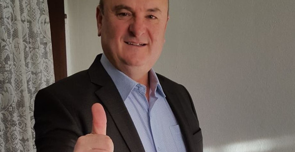 Kćerki dali otkaz jer se kandidovao na listi SDS-a!