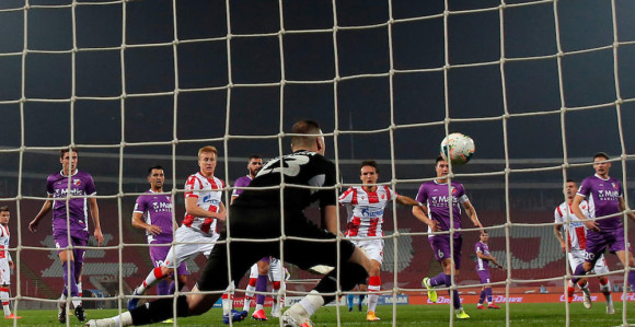 Zvezdi nedovoljan i penal!